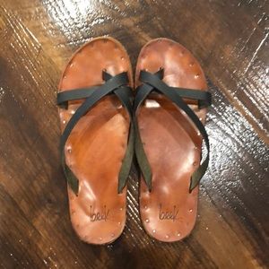 BEEK Flat Sandals